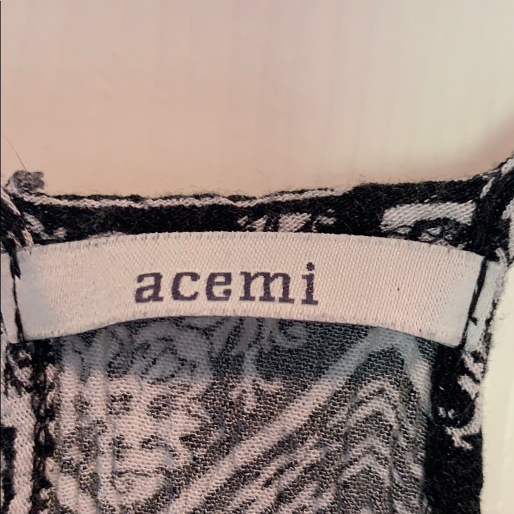 “Acemi” Razorback Top - Picture 2 of 5